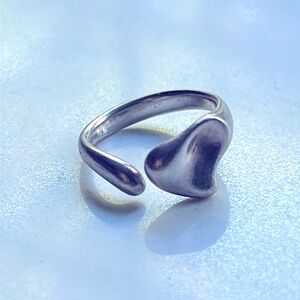 Tiffany & Co Elsa Perreti vintage heart ring. Size 6